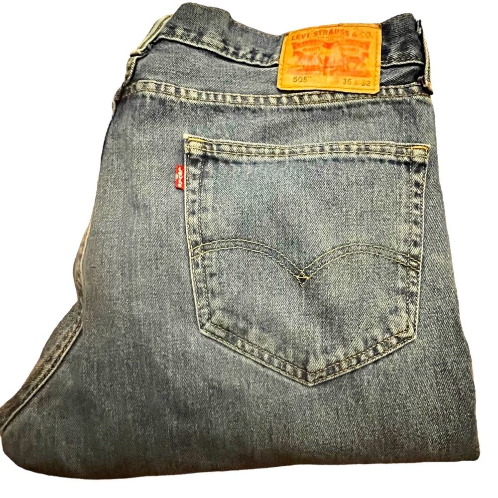 Vintage Unisex Levis 505, Medium Wash, 36” Waist